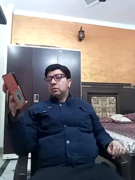 Snapshot of innocentboy1987 chatting on 02-16-25, 04:31 innocentboy1987 online show from 02-16-25, 04:31