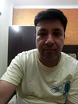 Snapshot of innocentboy1987 chatting on 09-09-25, 08:58 innocentboy1987 online show from 09-09-25, 08:58