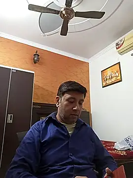 Snapshot of innocentboy1987 chatting on 11-07-25, 08:03 innocentboy1987 online show from 11-07-25, 08:03