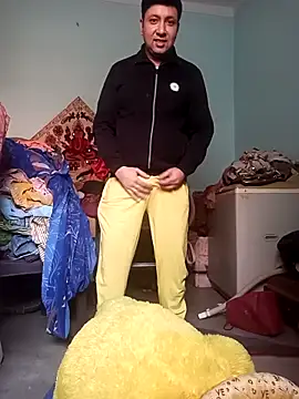 Snapshot of innocentboy1987 chatting on 11-20-25, 06:13 innocentboy1987 online show from 11-20-25, 06:13