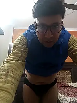 Snapshot of innocentboy1987 chatting on 11-27-25, 06:04 innocentboy1987 online show from 11-27-25, 06:04