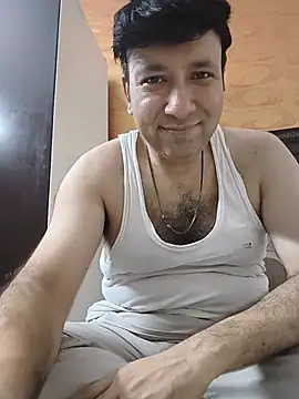 innocentboy1987 online show from 07-22-26, 04:32
