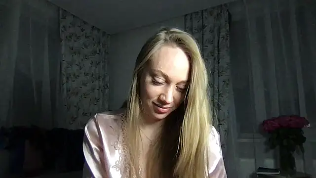 Snapshot of Engel_13 chatting on 02-19-25, 08:52 Engel 13 online show from 02-19-25, 08:52