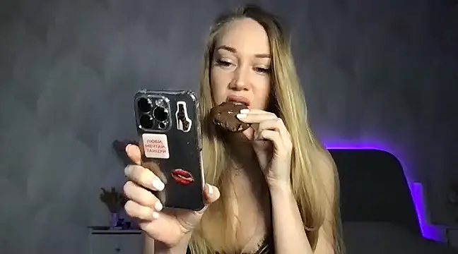 Snapshot of Engel_13 chatting on 03-14-25, 09:46 Engel 13 online show from 03-14-25, 09:46