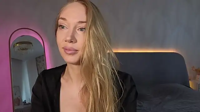 Snapshot of Engel_13 chatting on 09-27-25, 08:41 Engel 13 online show from 09-27-25, 08:41