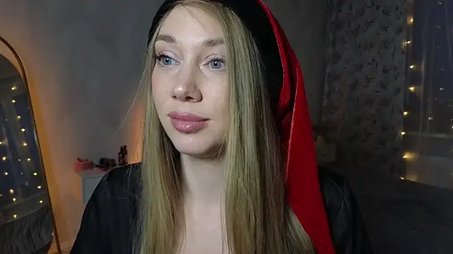 Snapshot of Engel_13 chatting on 12-14-25, 01:38 Engel 13 online show from 12-14-25, 01:38