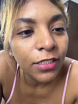 nicollesofia2 online show from 05-16-26, 04:31