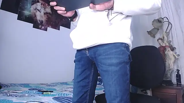 Snapshot of Bull_Xvi chatting on 12-17-25, 05:24 Bull Xvi online show from 12-17-25, 05:24