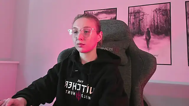 Snapshot of PhilippaAdamas chatting on 03-01-25, 08:45 PhilippaAdamas online show from 03-01-25, 08:45