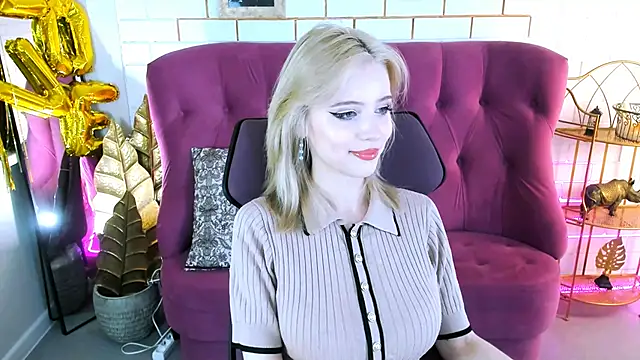 Snapshot of LeonaStane chatting on 11-27-25, 05:59 LeonaStane online show from 11-27-25, 05:59