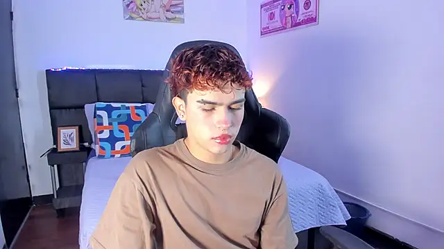 Aiiden 15 online show from 12-01-25, 01:05