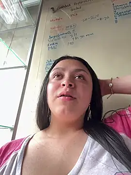 Snapshot of Cute_Angell_ chatting on 07-15-26, 04:12 Cute Angell online show from 07-15-26, 04:12