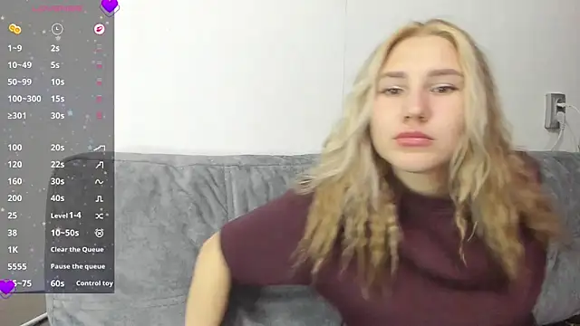 Snapshot of And1sa chatting on 01-06-26, 09:24 And1sa online show from 01-06-26, 09:24