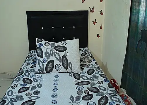 Snapshot of victoria_blackk1 chatting on 02-10-26, 01:37 victoria blackk1 online show from 02-10-26, 01:37