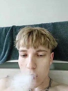 Snapshot of And25bn chatting on 09-25-25, 11:36 And25bn online show from 09-25-25, 11:36