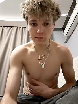 Snapshot of And25bn chatting on 11-15-25, 12:23 And25bn online show from 11-15-25, 12:23