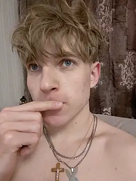 Snapshot of And25bn chatting on 11-30-25, 10:52 And25bn online show from 11-30-25, 10:52