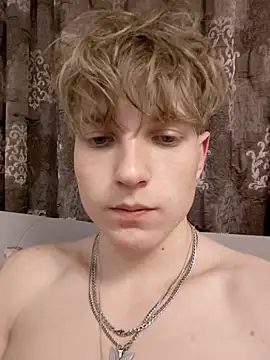 Snapshot of And25bn chatting on 11-30-25, 10:58 And25bn online show from 11-30-25, 10:58