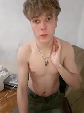 Snapshot of And25bn chatting on 03-02-26, 05:20 And25bn online show from 03-02-26, 05:20