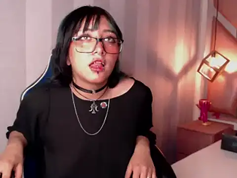 Snapshot of DarkMysterysF chatting on 03-12-25, 08:10 DarkMysterysF online show from 03-12-25, 08:10