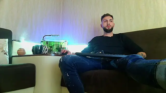 JamieNoxus online show from 03-05-25, 12:16