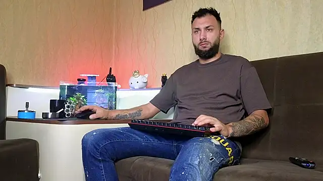 JamieNoxus online show from 10-01-25, 05:46