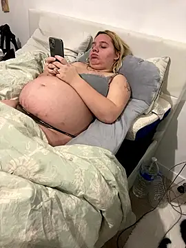 Snapshot of Princessemisse chatting on 01-11-26, 06:13 Princessemisse online show from 01-11-26, 06:13