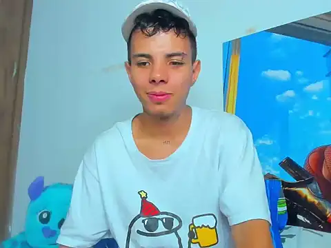 Snapshot of Alessandro_1610 chatting on 03-23-25, 03:32 Alessandro 1610 online show from 03-23-25, 03:32