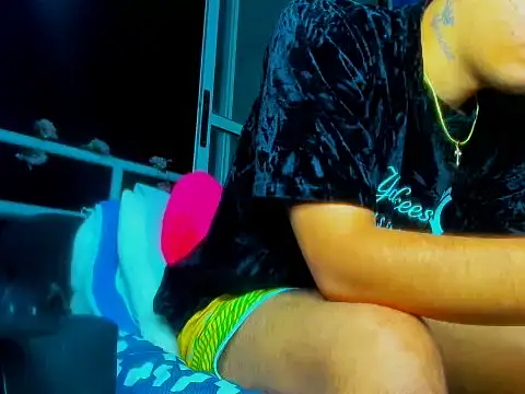 Snapshot of Alessandro_1610 chatting on 11-06-25, 04:57 Alessandro 1610 online show from 11-06-25, 04:57