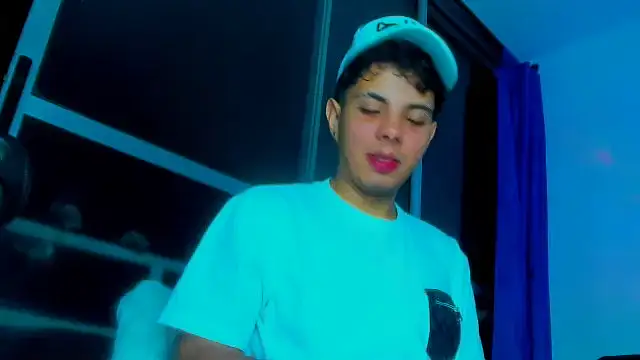 Snapshot of Alessandro_1610 chatting on 11-07-25, 03:39 Alessandro 1610 online show from 11-07-25, 03:39