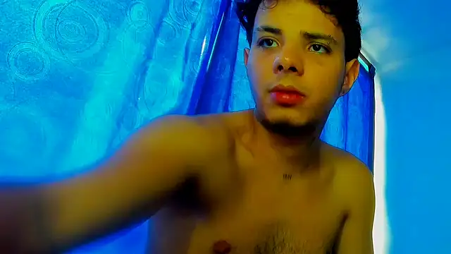 Snapshot of Alessandro_1610 chatting on 12-13-25, 08:04 Alessandro 1610 online show from 12-13-25, 08:04