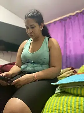 Carola-Ross online show from 04-13-26, 05:18