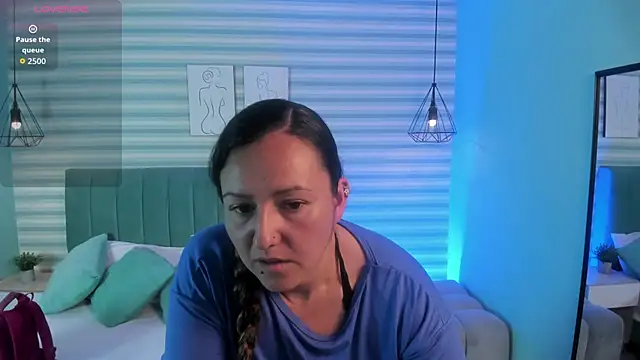 abby apple online show from 10-15-25, 01:55