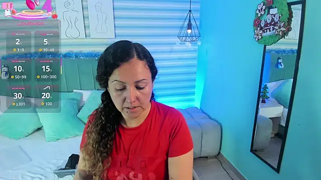 Snapshot of abby_apple chatting on 12-22-25, 01:19 abby apple online show from 12-22-25, 01:19