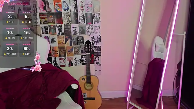 Snapshot of EvelinaLuu chatting on 12-03-25, 02:30 EvelinaLuu online show from 12-03-25, 02:30