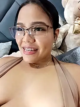 Snapshot of anahi_evans19 chatting on 11-23-25, 08:52 anahi evans19 online show from 11-23-25, 08:52