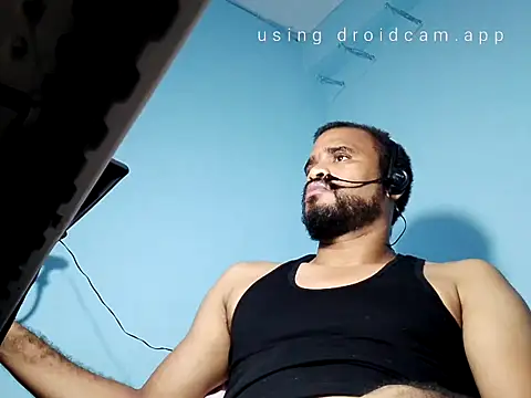 Snapshot of YOX22 chatting on 02-27-25, 09:00 YOX22 online show from 02-27-25, 09:00