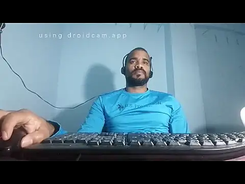 Snapshot of YOX22 chatting on 03-15-25, 03:51 YOX22 online show from 03-15-25, 03:51