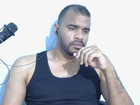 Snapshot of YOX22 chatting on 09-12-25, 05:29 YOX22 online show from 09-12-25, 05:29