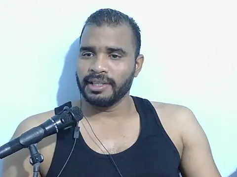 Snapshot of YOX22 chatting on 09-28-25, 05:13 YOX22 online show from 09-28-25, 05:13