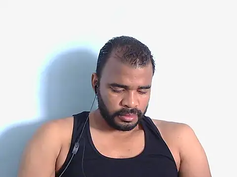 Snapshot of YOX22 chatting on 10-06-25, 01:41 YOX22 online show from 10-06-25, 01:41