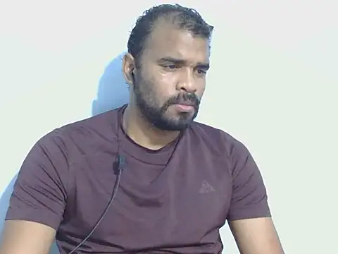 Snapshot of YOX22 chatting on 11-15-25, 07:05 YOX22 online show from 11-15-25, 07:05