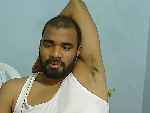 Snapshot of YOX22 chatting on 06-11-26, 11:25 YOX22 online show from 06-11-26, 11:25