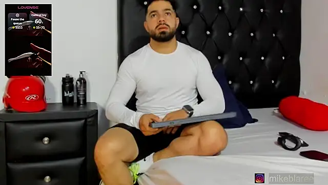 Snapshot of mikeblaree chatting on 07-29-26, 07:34 mikeblaree online show from 07-29-26, 07:34