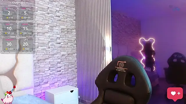 Snapshot of Issa_tay1 chatting on 10-23-25, 07:34 Issa tay1 online show from 10-23-25, 07:34