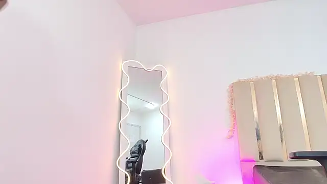 Snapshot of Gaby_tay1 chatting on 03-11-25, 06:10 Gaby tay1 online show from 03-11-25, 06:10