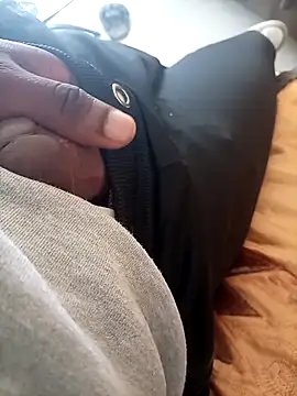 Snapshot of Cumboy2567 chatting on 10-17-25, 10:18 Cumboy2567 online show from 10-17-25, 10:18