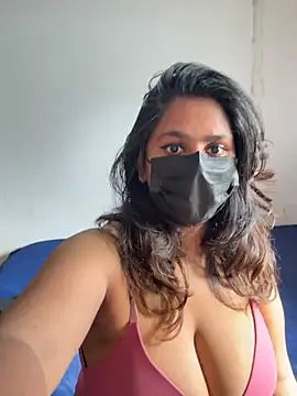 Snapshot of xxxsrilankagirl chatting on 06-19-26, 10:19 xxxsrilankagirl online show from 06-19-26, 10:19