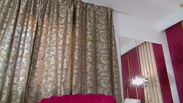 Snapshot of ChloeSins_ chatting on 03-05-25, 11:28 ChloeSins online show from 03-05-25, 11:28