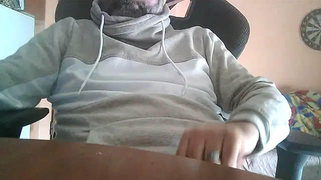 Snapshot of lanata chatting on 02-14-25, 10:49 lanata online show from 02-14-25, 10:49